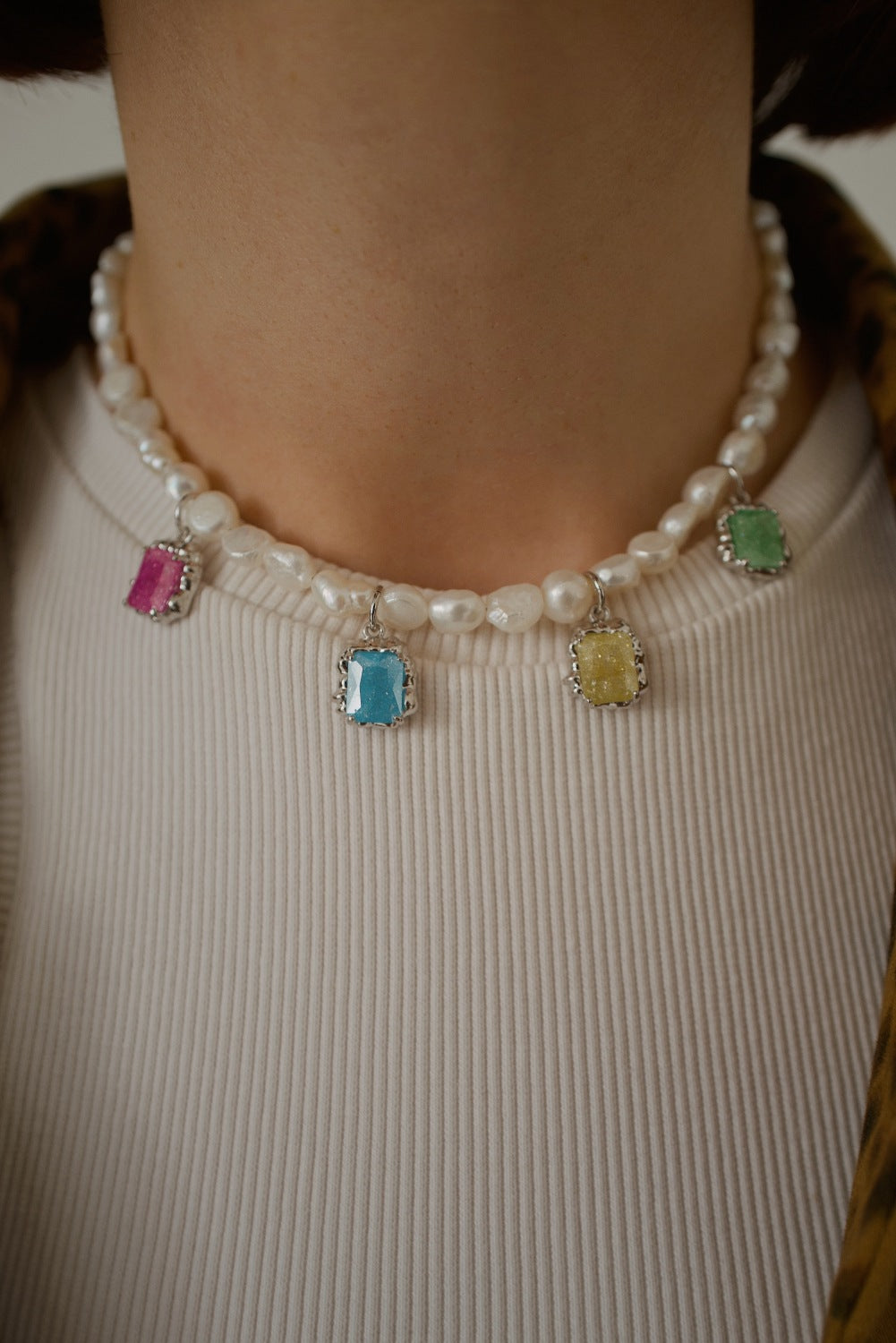 IRIS NECKLACE