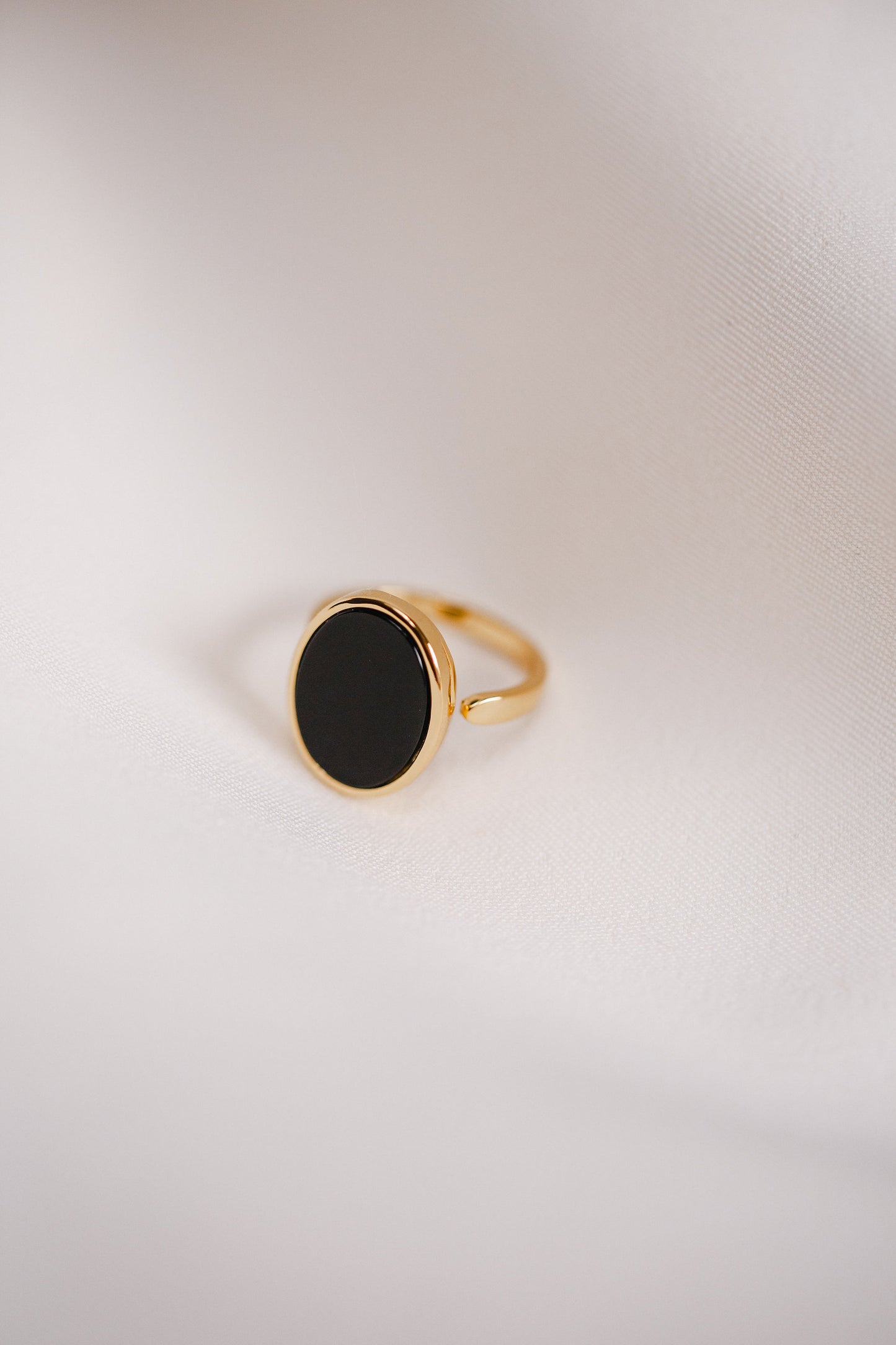 BLACK CERAMIC RING