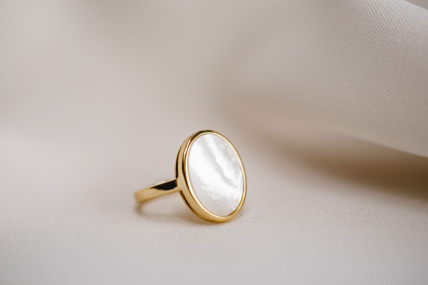 Pearl Ring in gold