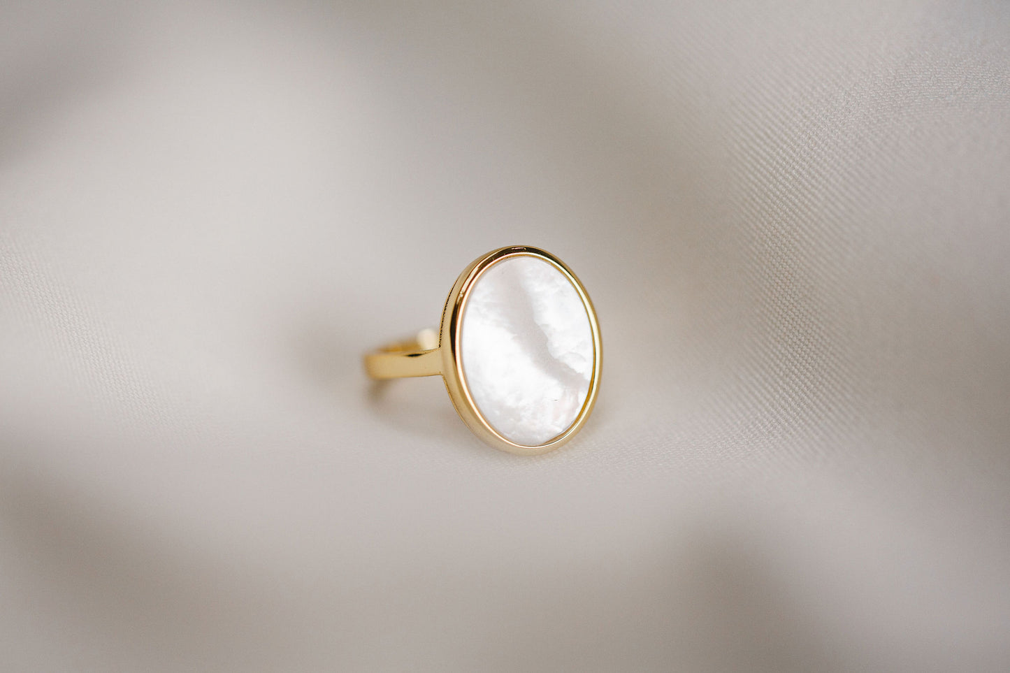 Pearl Ring in gold