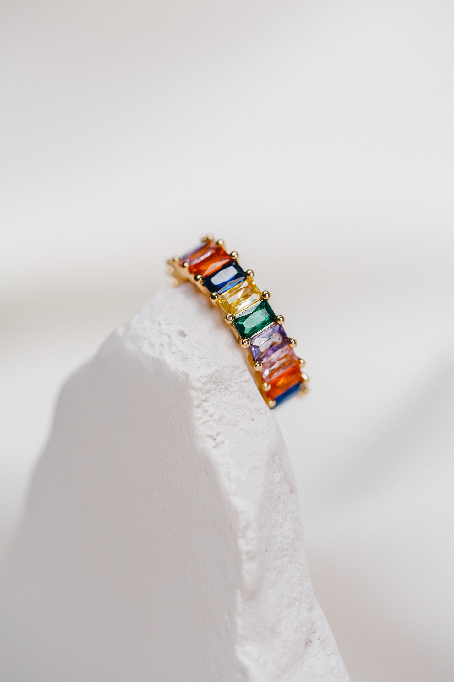 COLORED RING