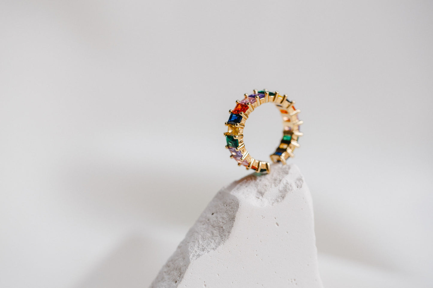 COLORED RING