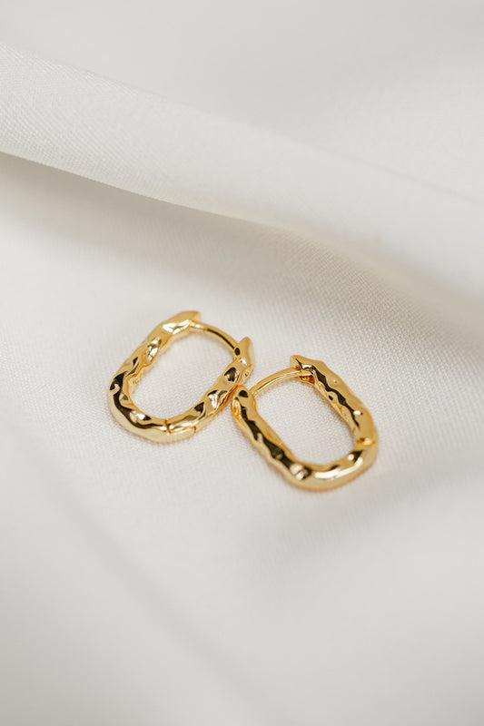 OVAL HOOP EARRINGS