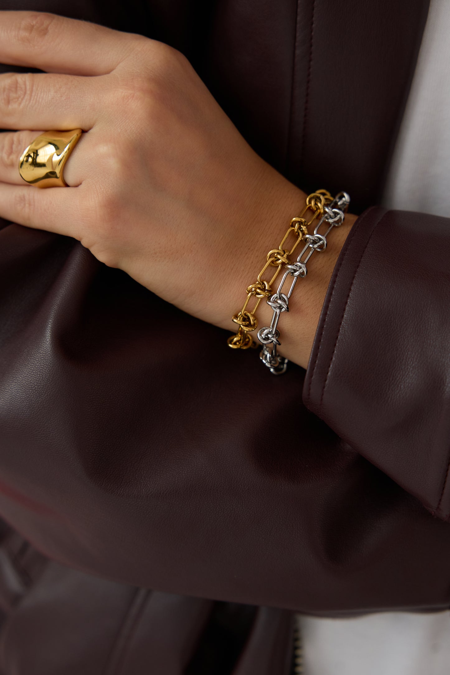 WATERPROOF LINK KNOT BRACELET