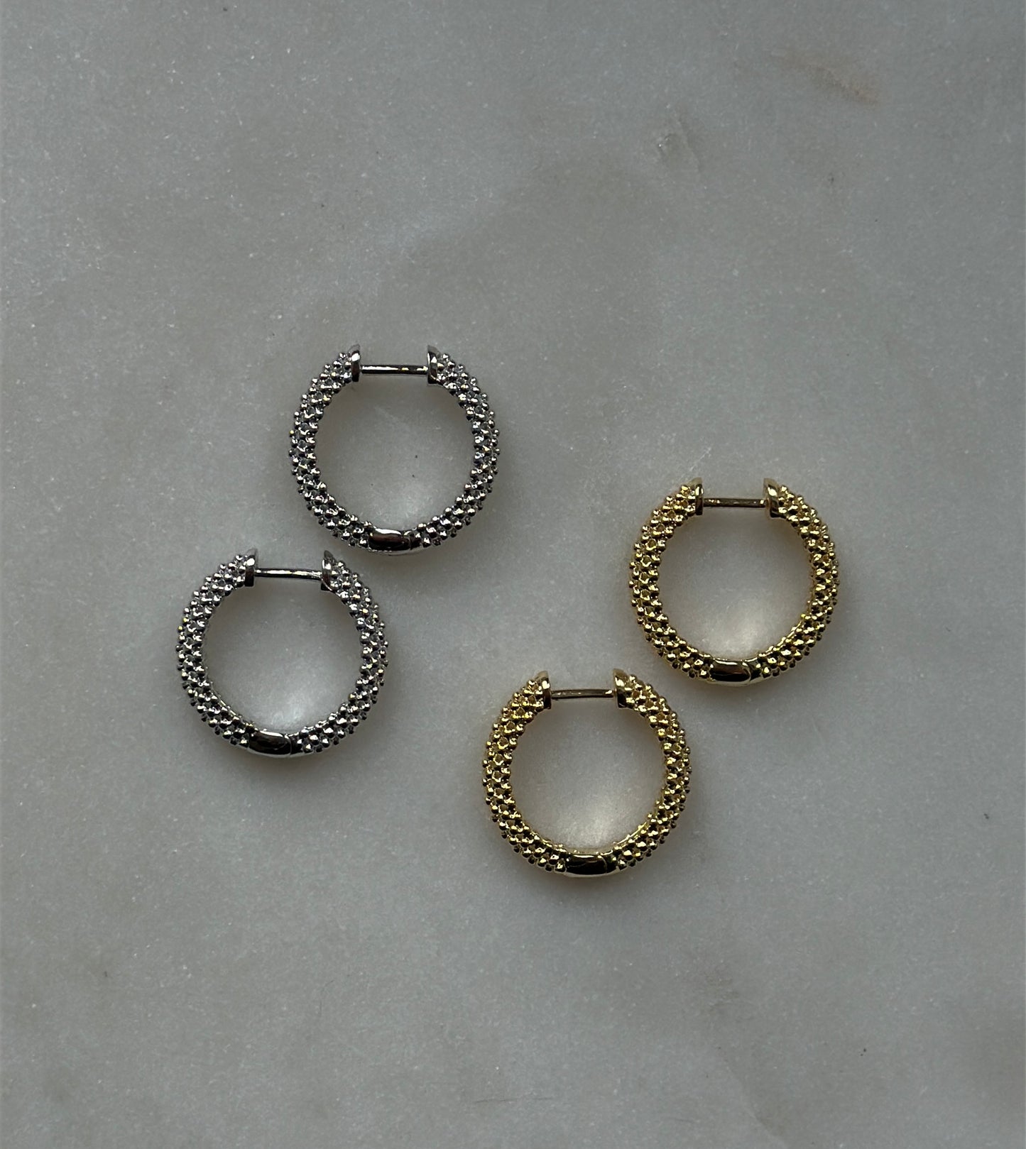 CURVE HOOP EARRINGS