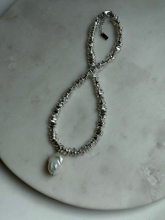 BAROQUE PEARL LUMI HEMATITE NECKLACE