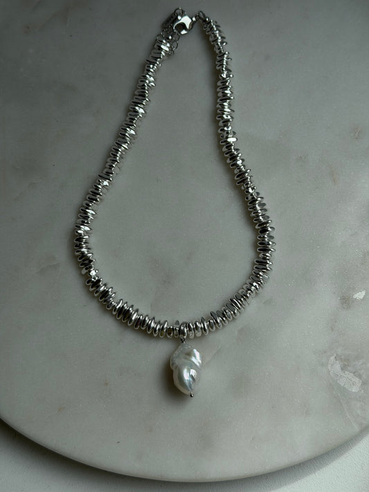 BAROQUE PEARL LUMI HEMATITE NECKLACE
