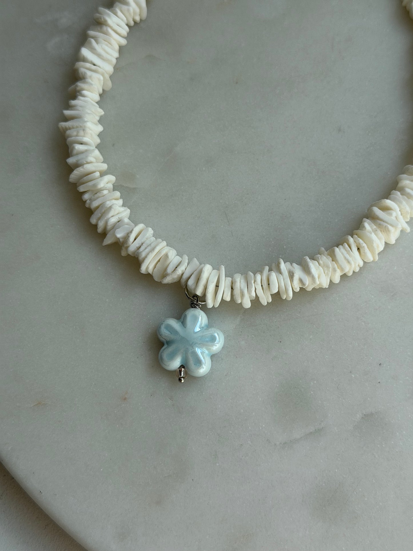 SHELL BLOOM NECKALCE